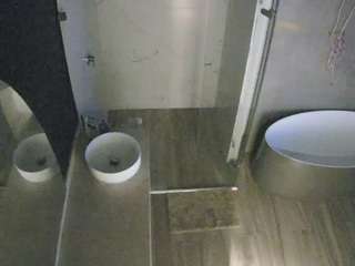 camsoda voyeurcam-casa-salsa-bathroom-6