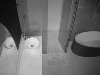 camsoda voyeurcam-casa-salsa-bathroom-6