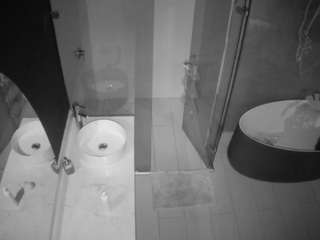 camsoda voyeurcam-casa-salsa-bathroom-6