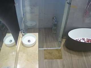 Squirtmania camsoda voyeurcam-casa-salsa-bathroom-6