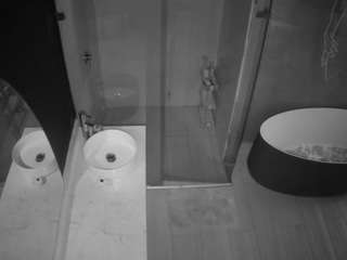 Crisanto999 camsoda voyeurcam-casa-salsa-bathroom-6