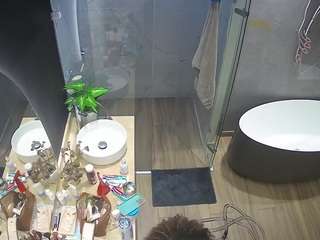 voyeurcam-casa-salsa-bathroom-6