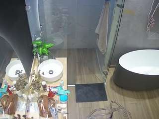 voyeurcam-casa-salsa-bathroom-6