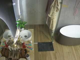 voyeurcam-casa-salsa-bathroom-6