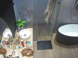 voyeurcam-casa-salsa-bathroom-6