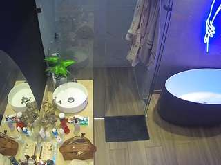 voyeurcam-casa-salsa-bathroom-6