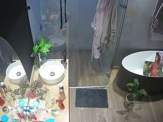 voyeurcam-casa-salsa-bathroom-6