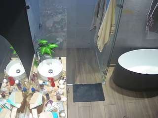 voyeurcam-casa-salsa-bathroom-6