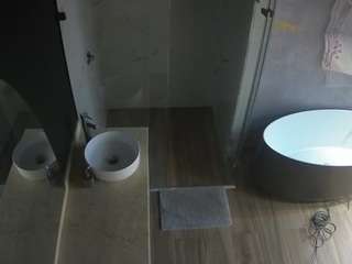 voyeurcam-casa-salsa-bathroom-6