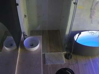 voyeurcam-casa-salsa-bathroom-6
