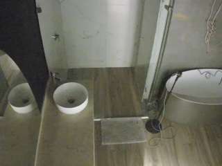 voyeurcam-casa-salsa-bathroom-6 camsoda