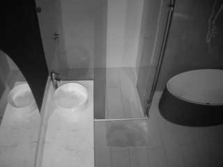 voyeurcam-casa-salsa-bathroom-6