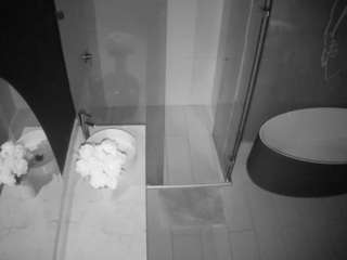 voyeurcam-casa-salsa-bathroom-6