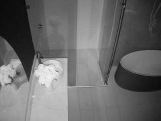 voyeurcam-casa-salsa-bathroom-6