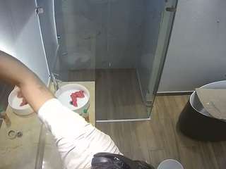 voyeurcam-casa-salsa-bathroom-6 camsoda