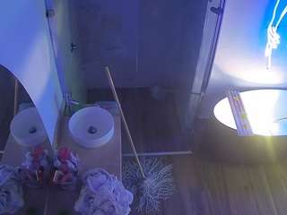 voyeurcam-casa-salsa-bathroom-6