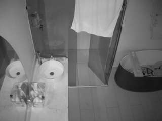 voyeurcam-casa-salsa-bathroom-6
