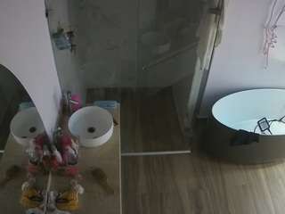 voyeurcam-casa-salsa-bathroom-6