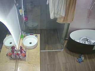voyeurcam-casa-salsa-bathroom-6