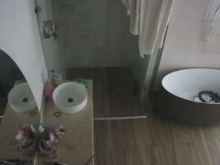 voyeurcam-casa-salsa-bathroom-6