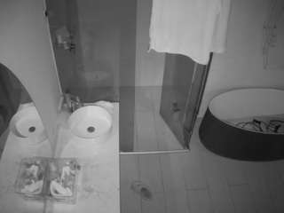 voyeurcam-casa-salsa-bathroom-6 webcam model