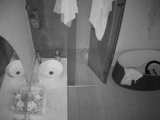 voyeurcam-casa-salsa-bathroom-6 webcam model