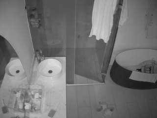 voyeurcam-casa-salsa-bathroom-6 webcam model
