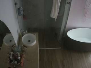 voyeurcam-casa-salsa-bathroom-6
