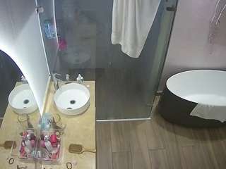 voyeurcam-casa-salsa-bathroom-6
