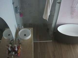 voyeurcam-casa-salsa-bathroom-6