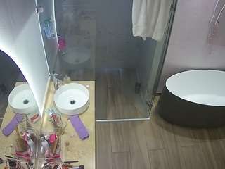 voyeurcam-casa-salsa-bathroom-6