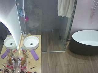 voyeurcam-casa-salsa-bathroom-6