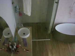 voyeurcam-casa-salsa-bathroom-6