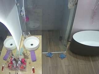 voyeurcam-casa-salsa-bathroom-6