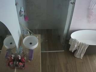 voyeurcam-casa-salsa-bathroom-6