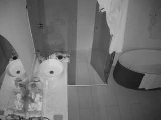 voyeurcam-casa-salsa-bathroom-6