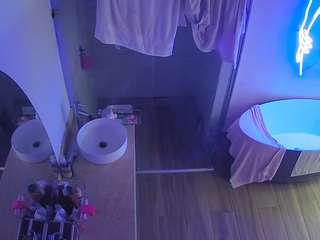 voyeurcam-casa-salsa-bathroom-6
