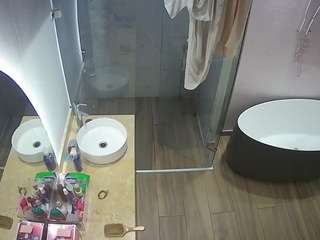 voyeurcam-casa-salsa-bathroom-6