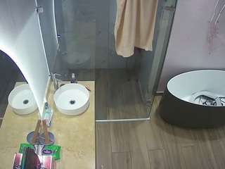 voyeurcam-casa-salsa-bathroom-6