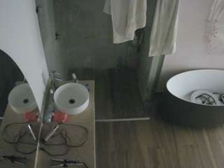 voyeurcam-casa-salsa-bathroom-6