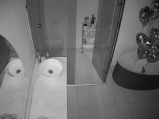 voyeurcam-casa-salsa-bathroom-6