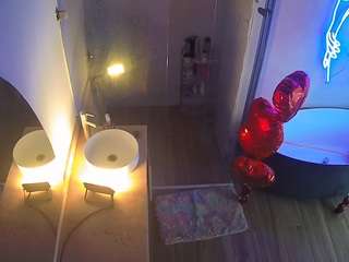 voyeurcam-casa-salsa-bathroom-6