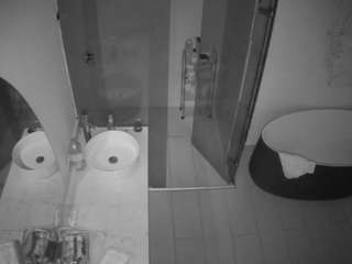 voyeurcam-casa-salsa-bathroom-6
