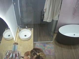 voyeurcam-casa-salsa-bathroom-6