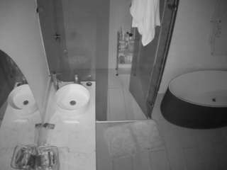 voyeurcam-casa-salsa-bathroom-6