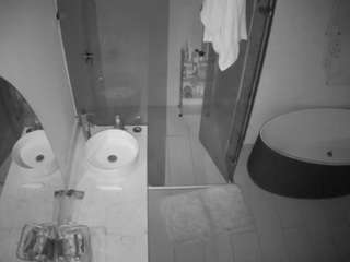 voyeurcam-casa-salsa-bathroom-6
