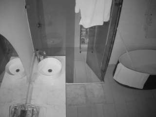 voyeurcam-casa-salsa-bathroom-6