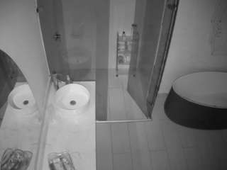 voyeurcam-casa-salsa-bathroom-6