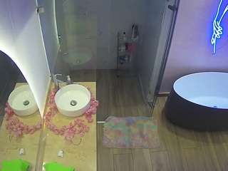 voyeurcam-casa-salsa-bathroom-6