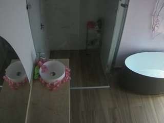 voyeurcam-casa-salsa-bathroom-6